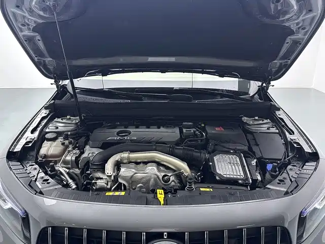 Mercedes-Benz GLB AMG — фото 9