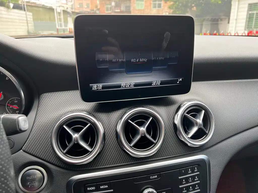 Mercedes-Benz GLA — фото 14