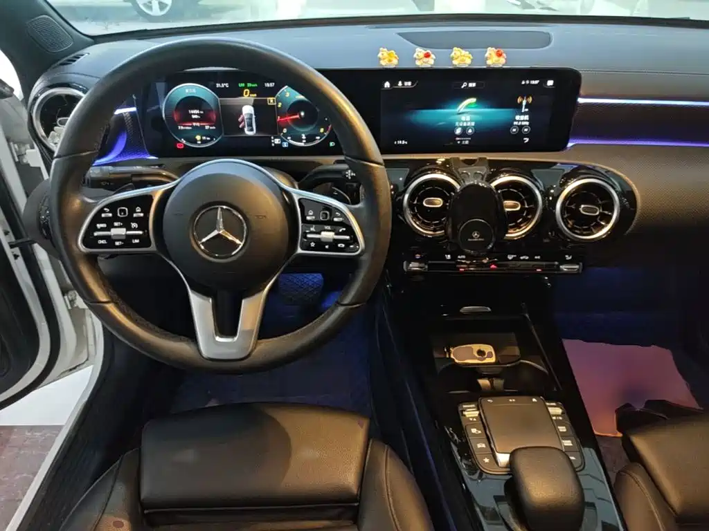 Mercedes-Benz A-Class — фото 10