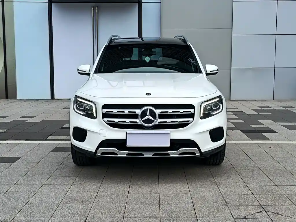 Mercedes-Benz GLB — фото 2