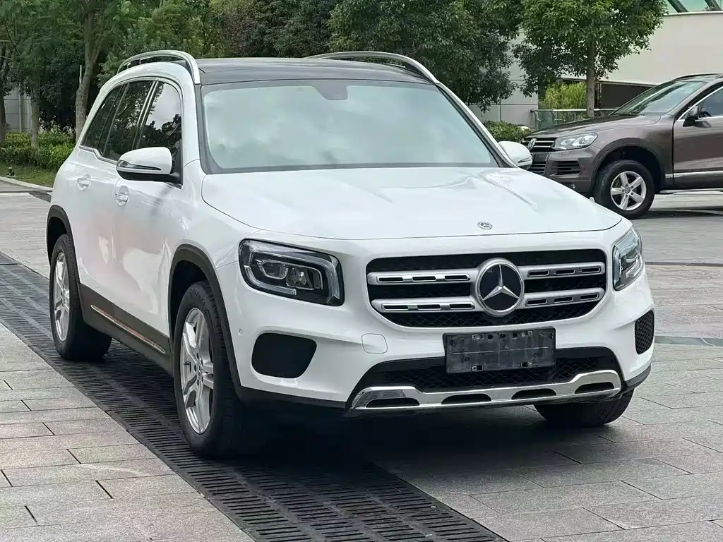 Mercedes-Benz GLB — фото 3