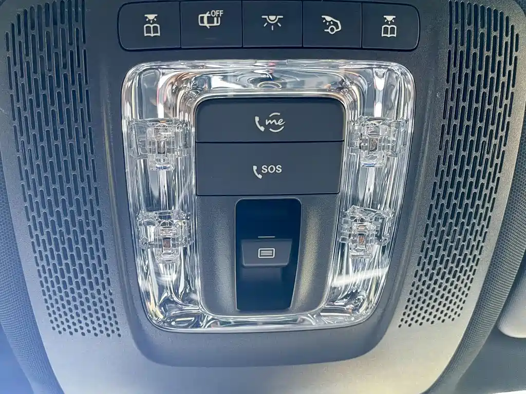 Mercedes-Benz EQB — фото 18