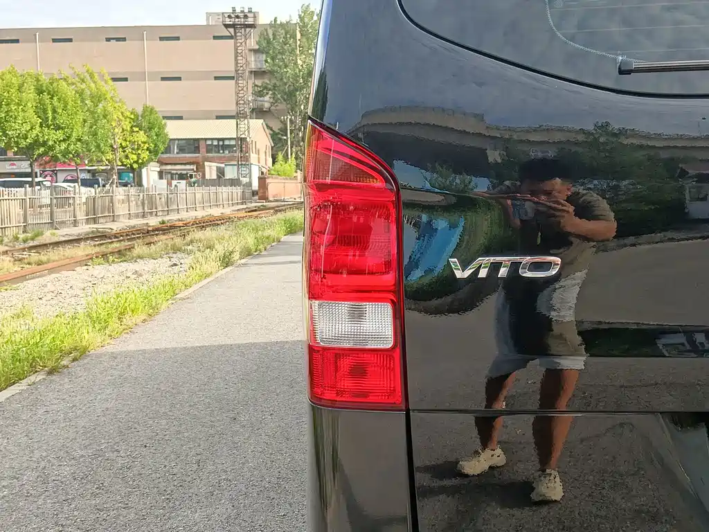 Mercedes-Benz Vito — фото 10