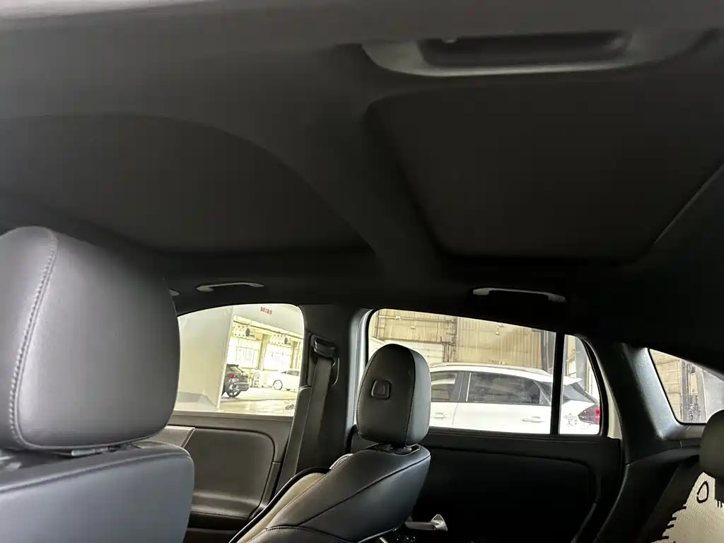 Mercedes-Benz GLA — фото 11