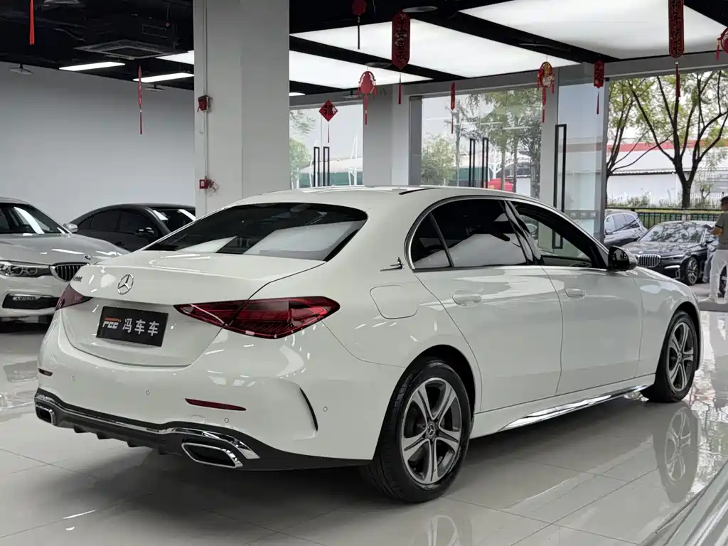 Mercedes-Benz C-Class — фото 11