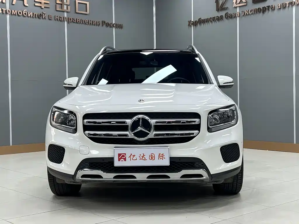 Mercedes-Benz GLB — фото 2