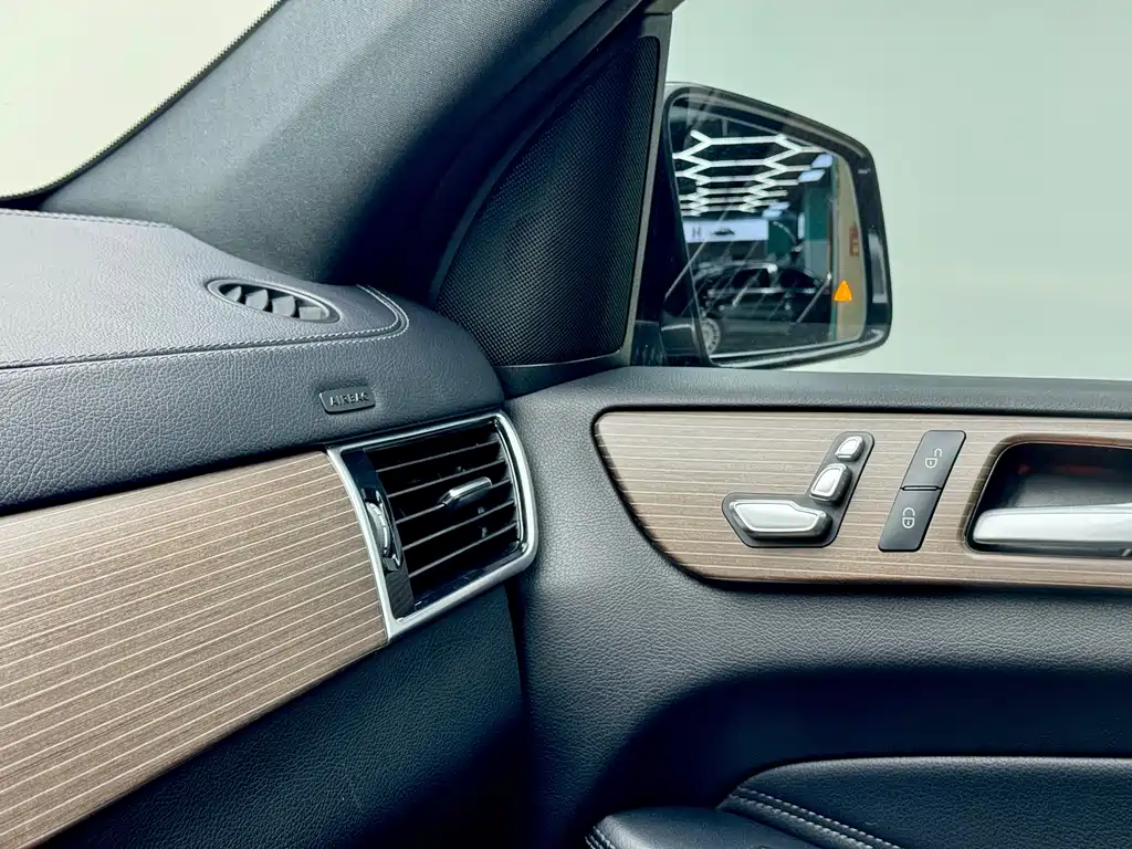 Mercedes-Benz GLE (Import) — фото 8