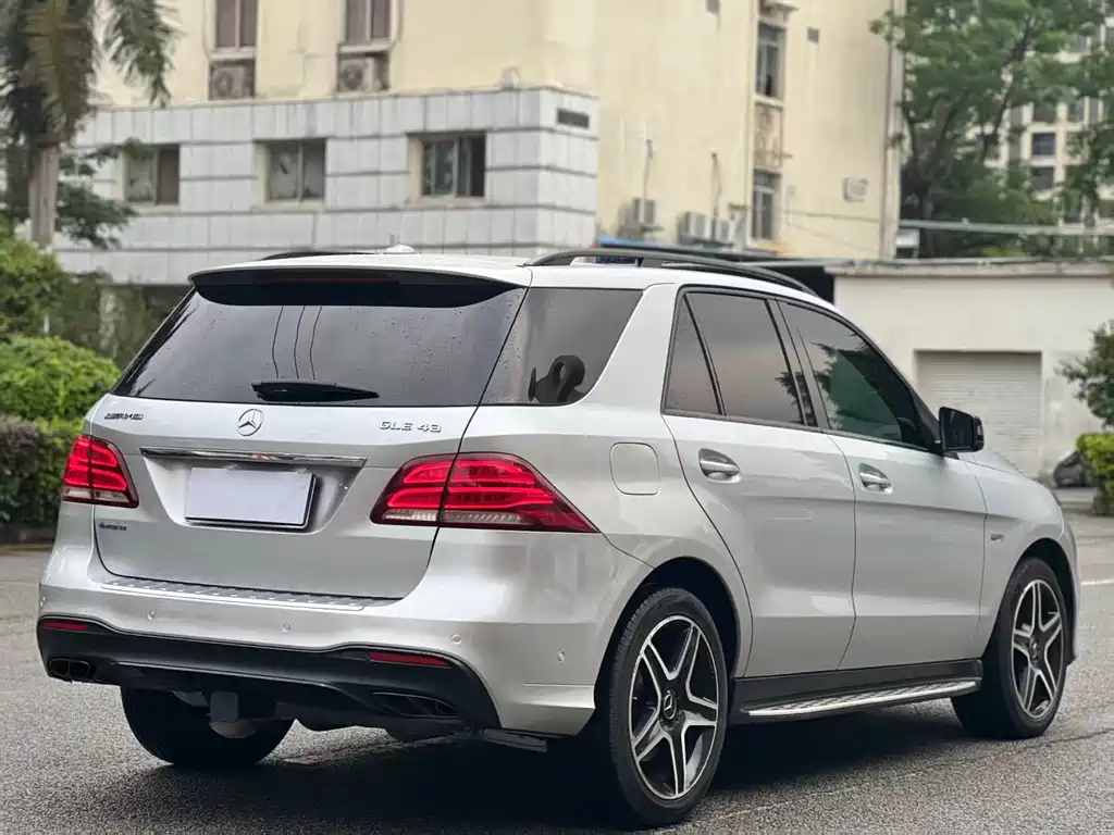 Mercedes-Benz GLE AMG — фото 15