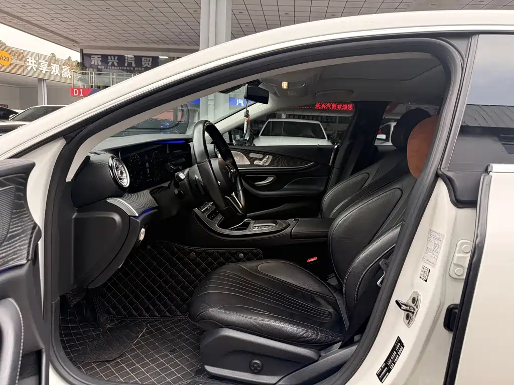 Mercedes-Benz CLS — фото 4