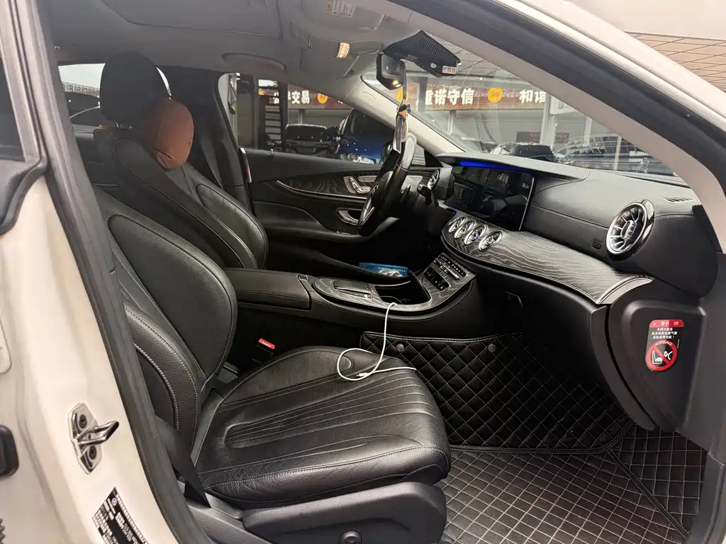 Mercedes-Benz CLS — фото 9