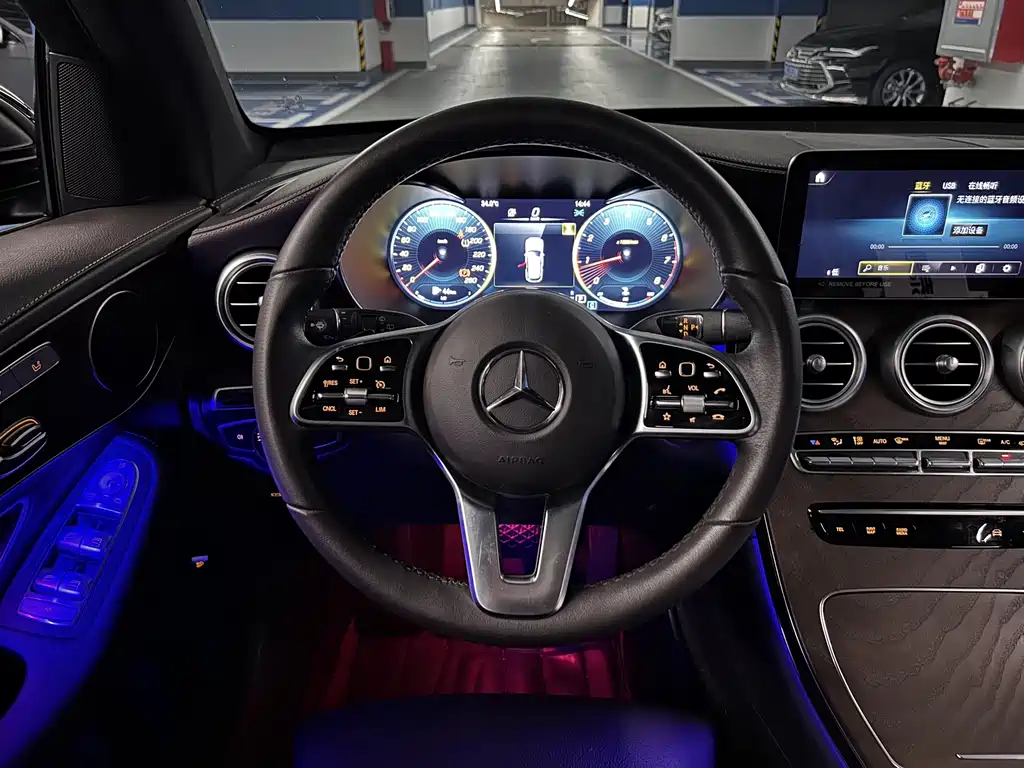 Mercedes-Benz GLC — фото 10
