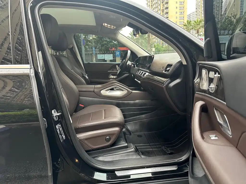 Mercedes-Benz GLE (Import) — фото 19