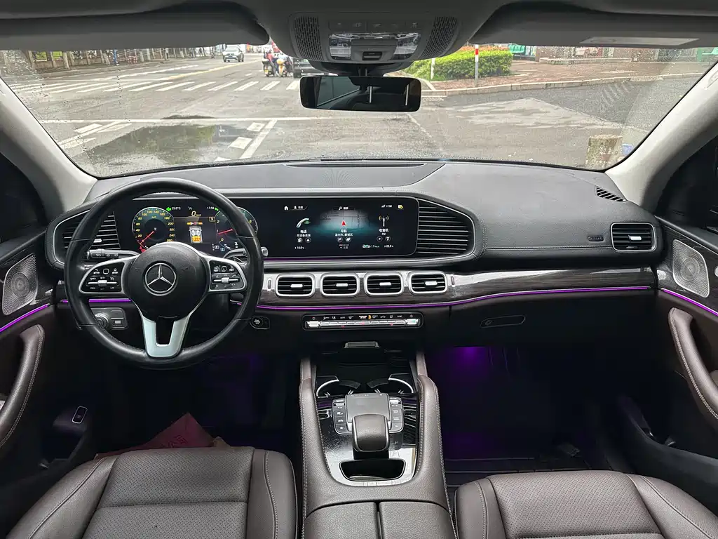 Mercedes-Benz GLE (Import) — фото 26