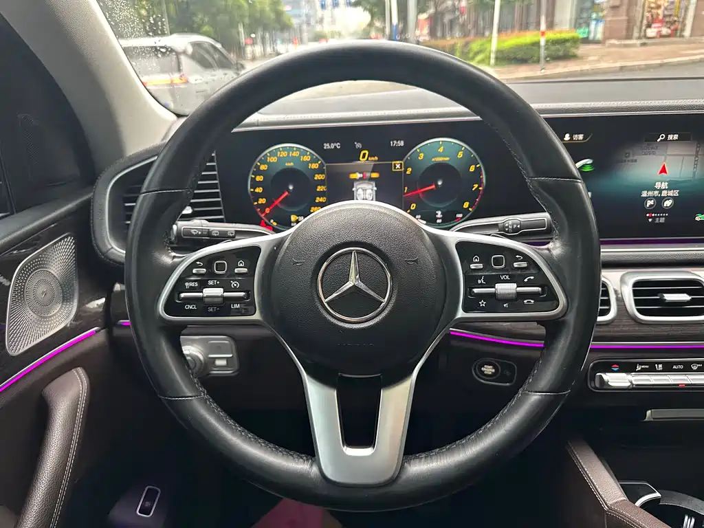 Mercedes-Benz GLE (Import) — фото 28