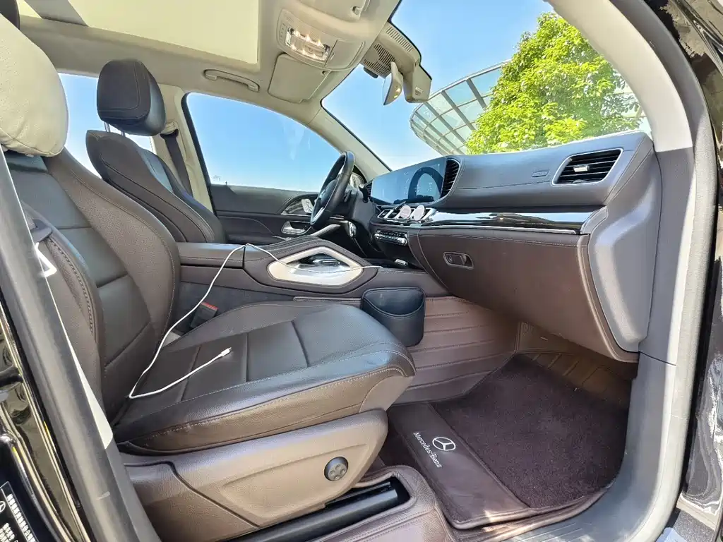 Mercedes-Benz GLS — фото 11