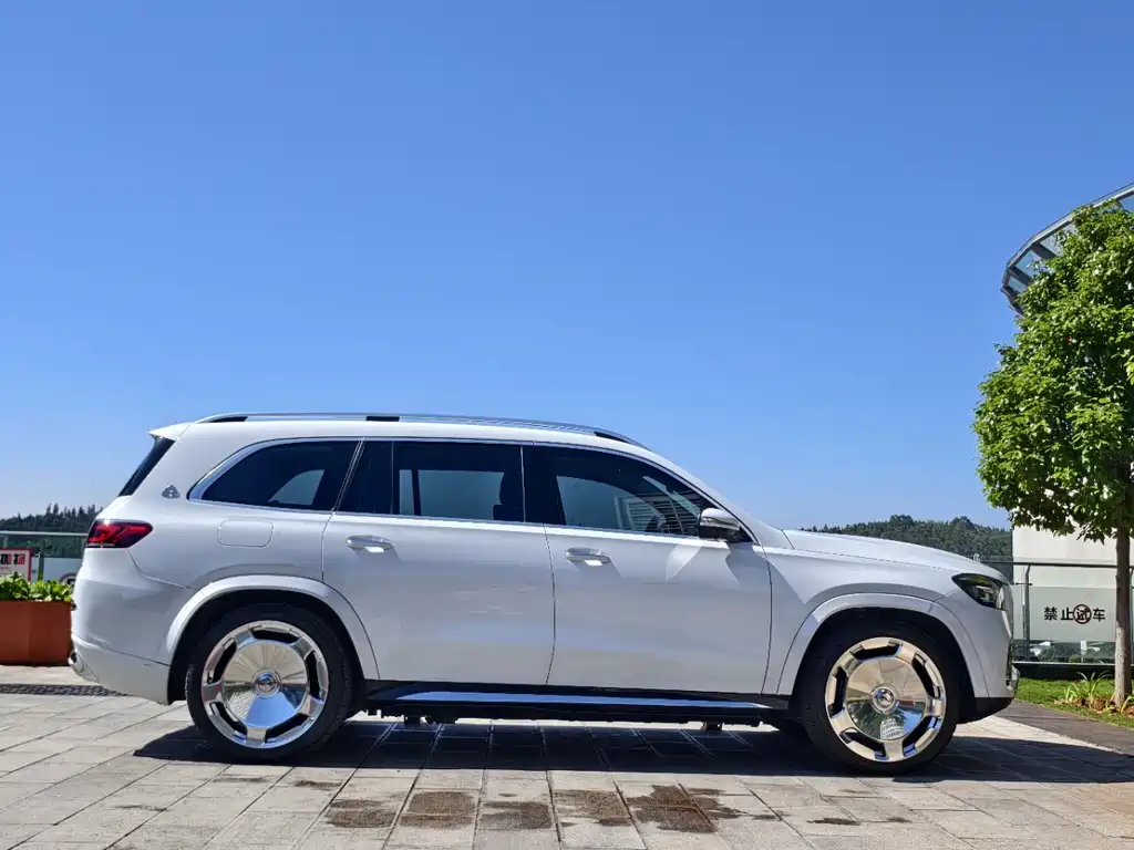 Mercedes-Benz GLS — фото 4