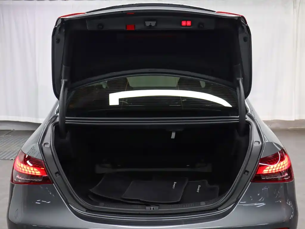Mercedes-Benz E-Class AMG — фото 34