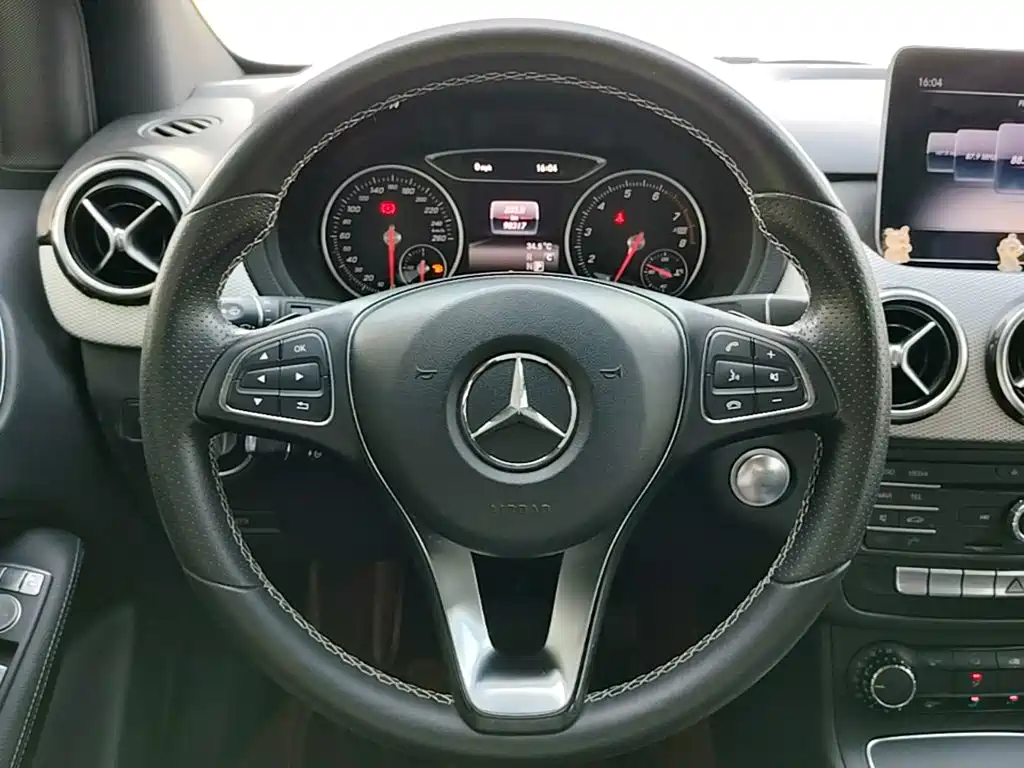 Mercedes-Benz B-Class — фото 11