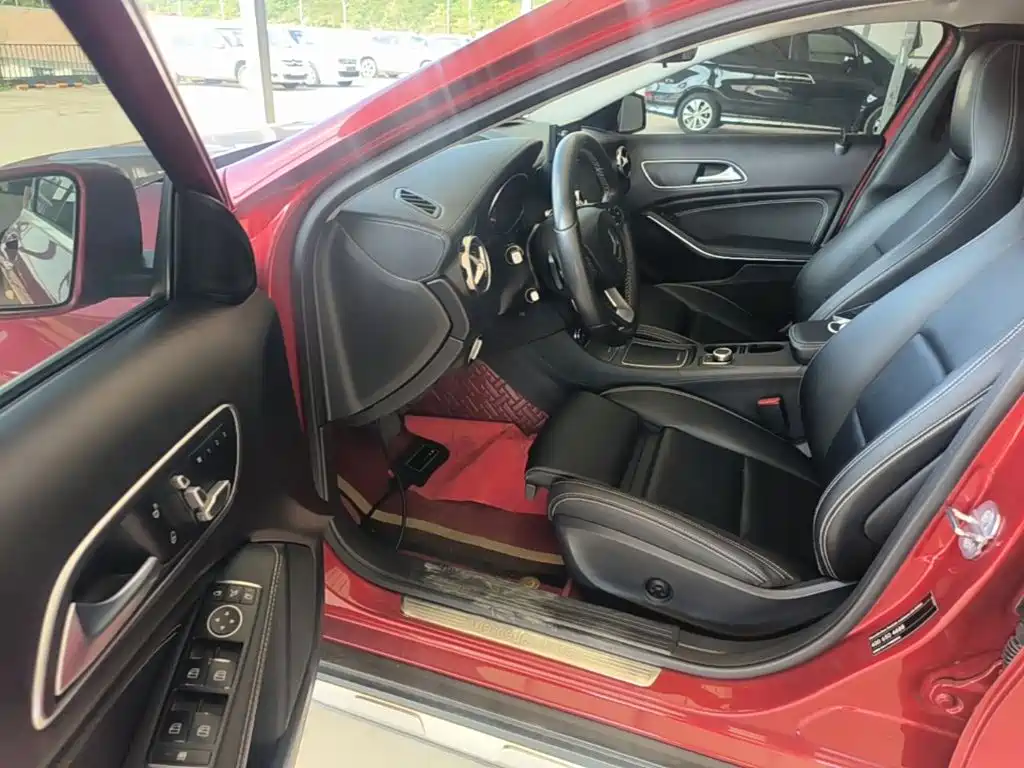 Mercedes-Benz GLA — фото 16
