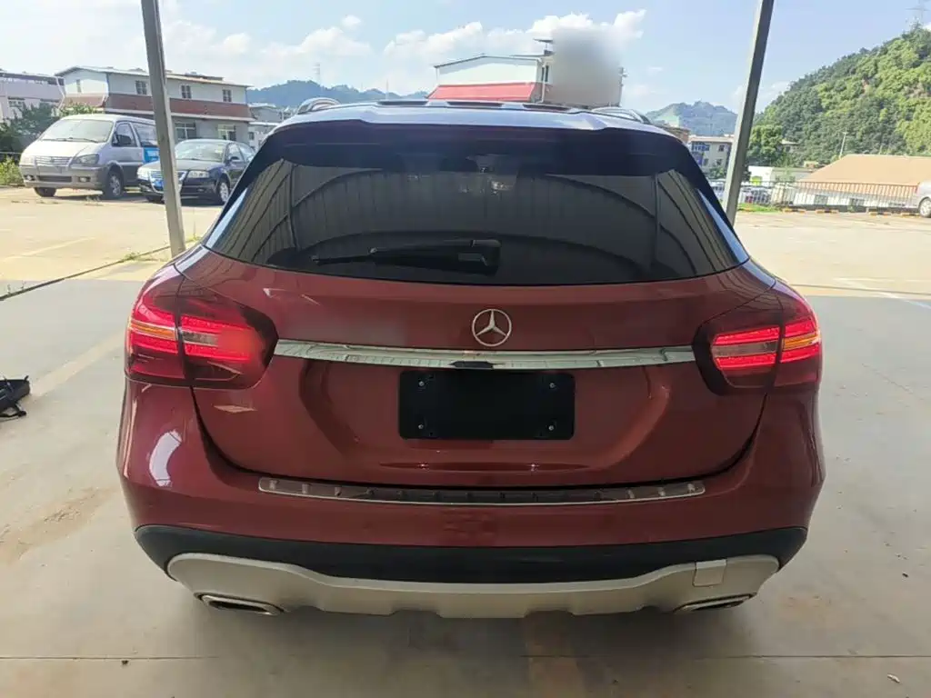 Mercedes-Benz GLA — фото 6