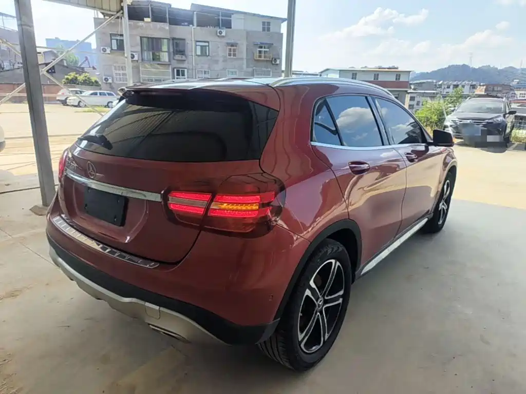 Mercedes-Benz GLA — фото 7