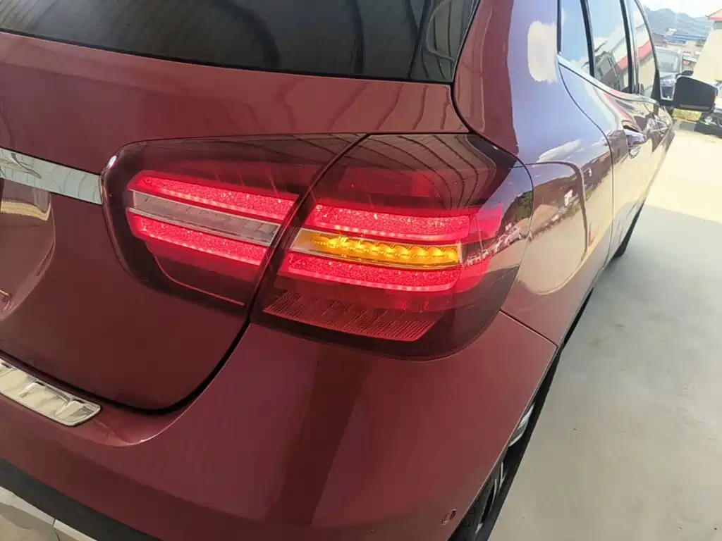 Mercedes-Benz GLA — фото 8