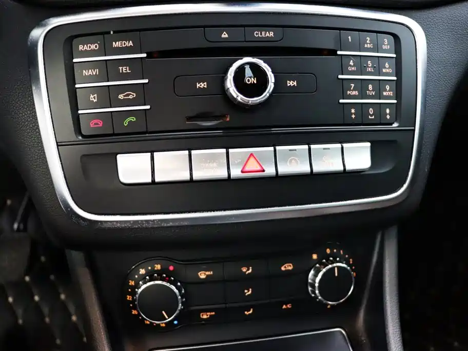 Mercedes-Benz GLA — фото 25
