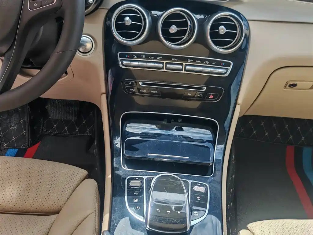 Mercedes-Benz GLC — фото 11