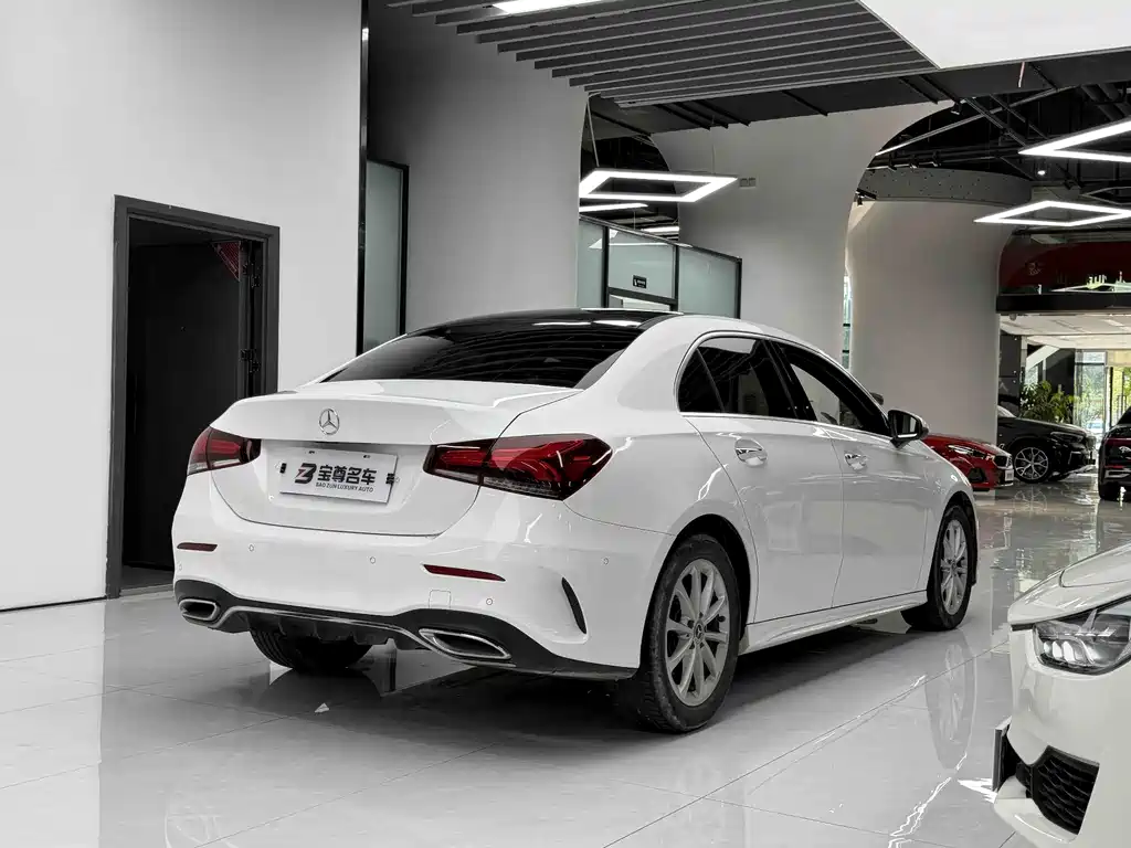Mercedes-Benz A-Class — фото 11