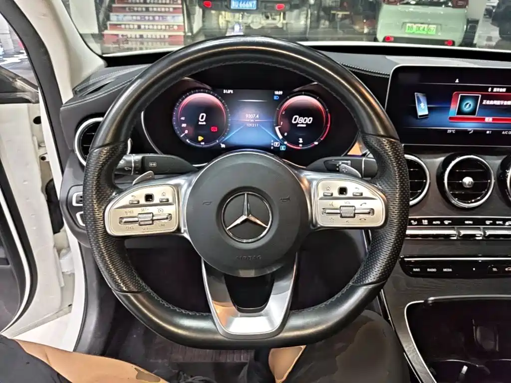 Mercedes-Benz C-Class — фото 11