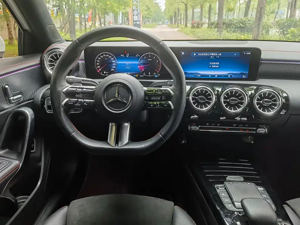 Mercedes-Benz A-Class — фото 14