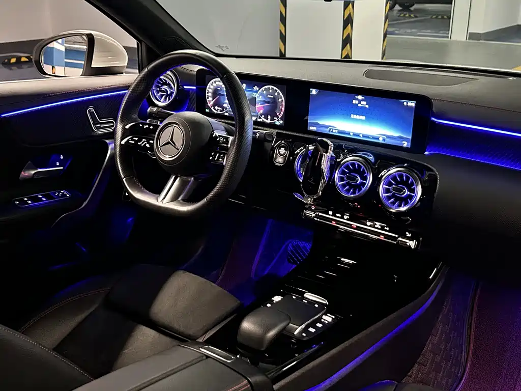 Mercedes-Benz A-Class — фото 18