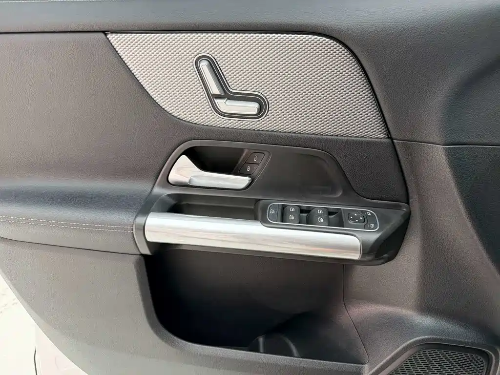 Mercedes-Benz GLA — фото 16