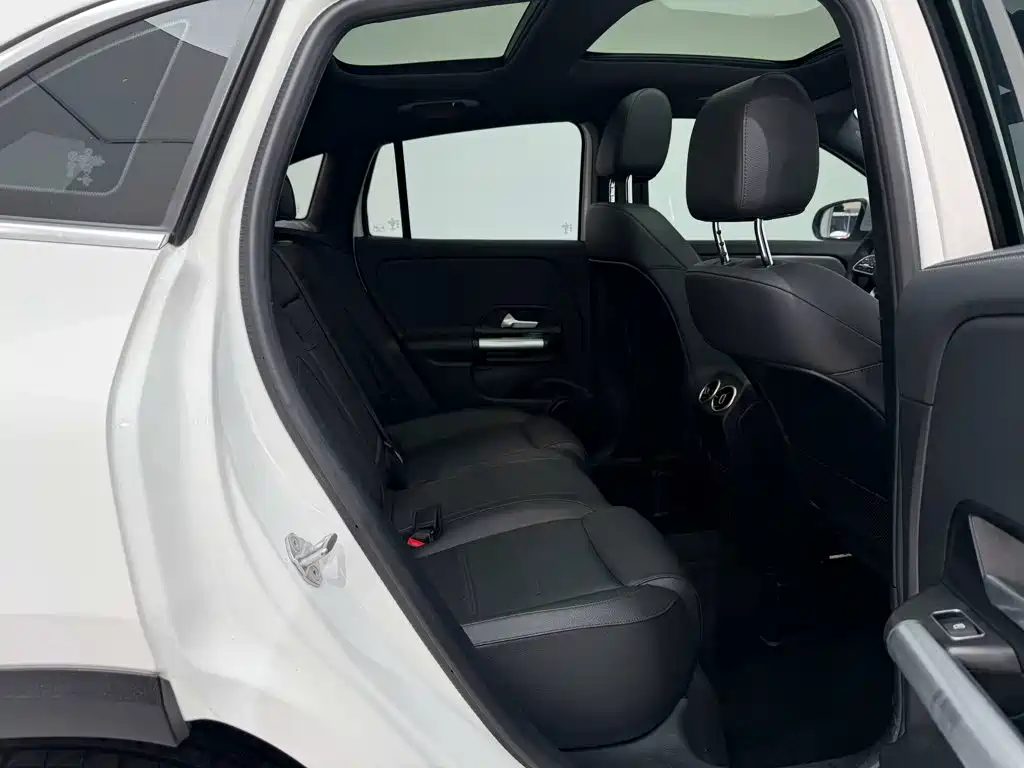 Mercedes-Benz GLA — фото 22