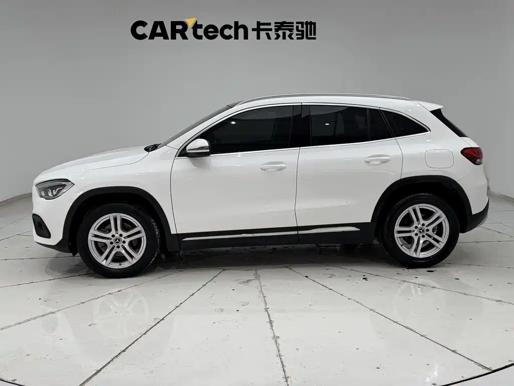 Mercedes-Benz GLA — фото 8