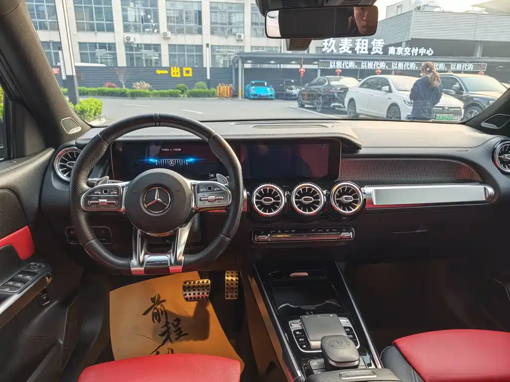 Mercedes-Benz GLB AMG — фото 18