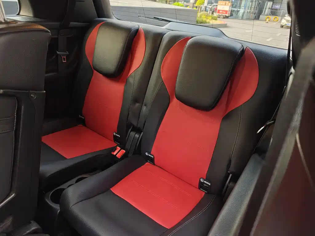 Mercedes-Benz GLB AMG — фото 20