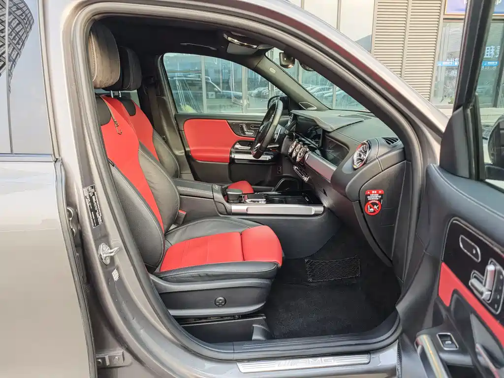 Mercedes-Benz GLB AMG — фото 24
