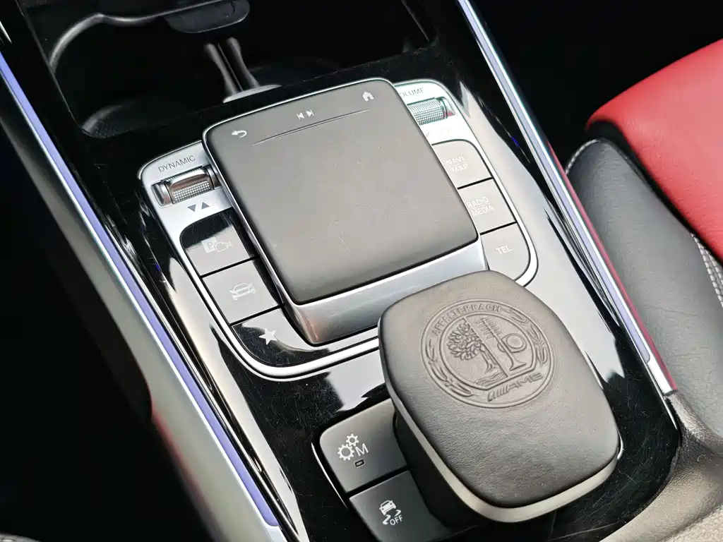 Mercedes-Benz GLB AMG — фото 30