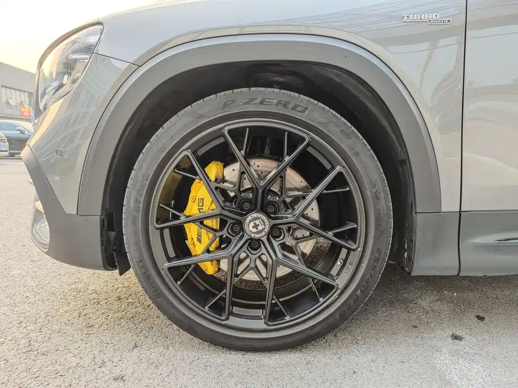 Mercedes-Benz GLB AMG — фото 8