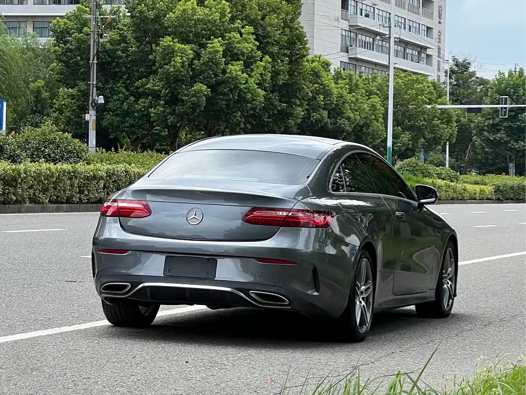Mercedes-Benz E-Class (Import) — фото 3