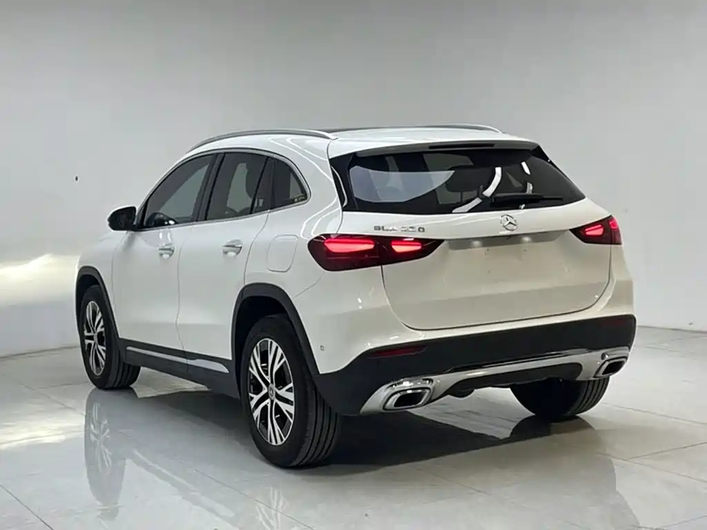 Mercedes-Benz GLA — фото 5