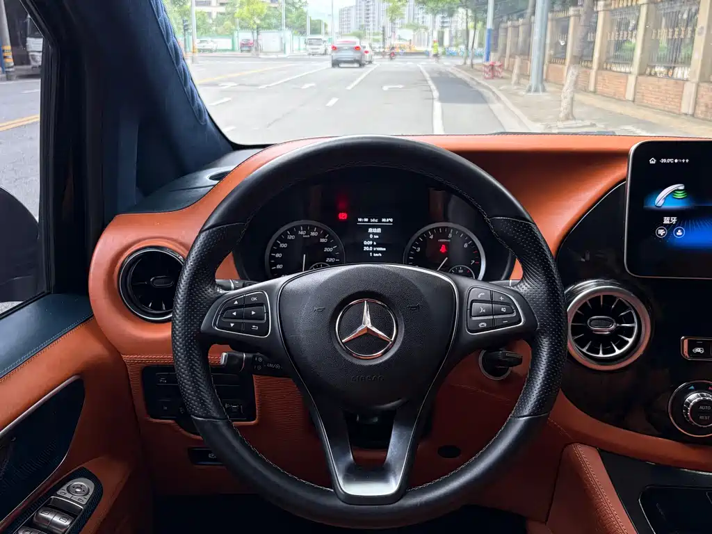 Mercedes-Benz Vito — фото 14