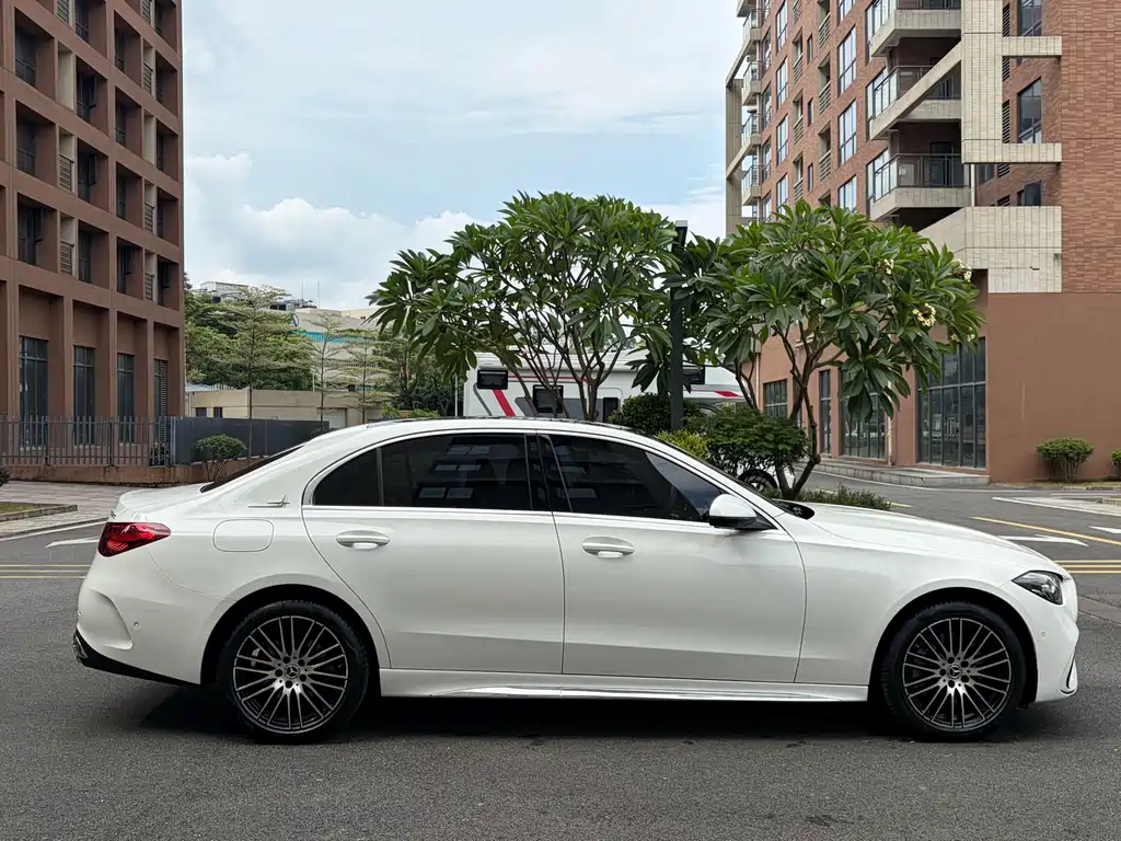 Mercedes-Benz C-Class — фото 10