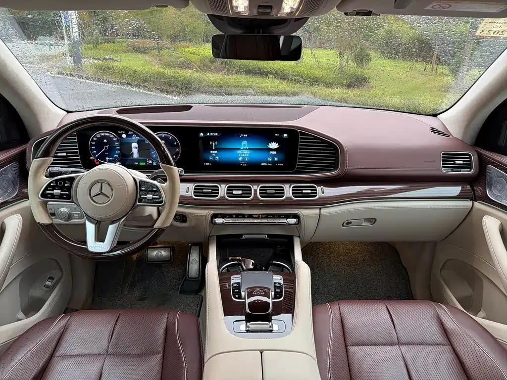 Mercedes-Benz GLS — фото 6