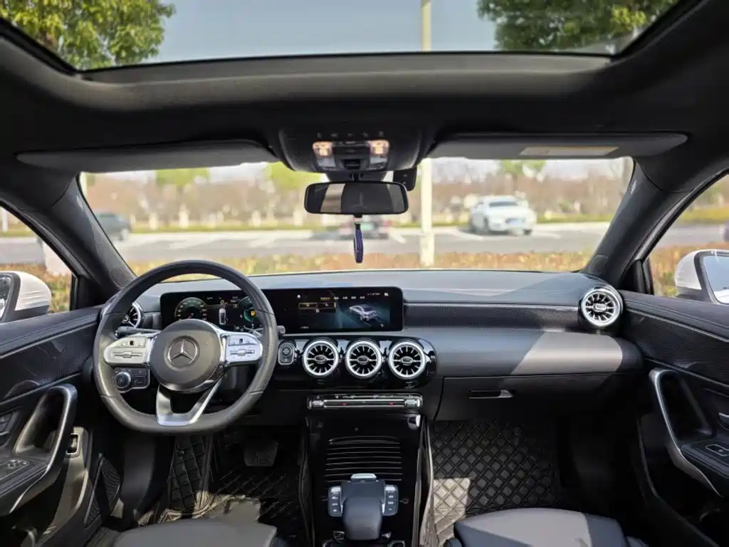 Mercedes-Benz A-Class — фото 14