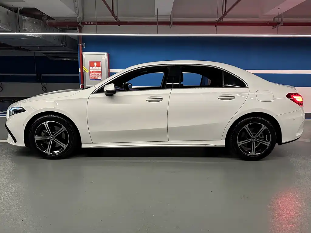 Mercedes-Benz A-Class — фото 4