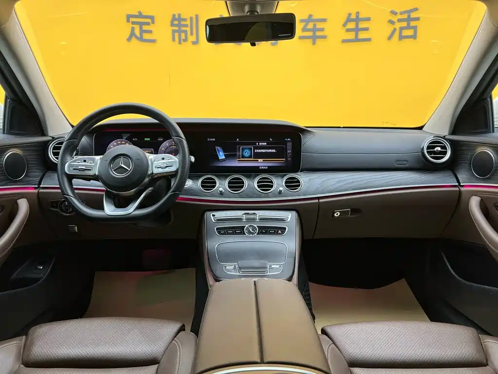 Mercedes-Benz E-Class — фото 14