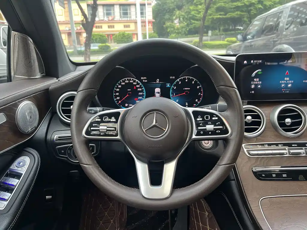 Mercedes-Benz GLC — фото 9
