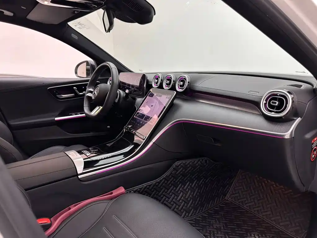 Mercedes-Benz C-Class — фото 11